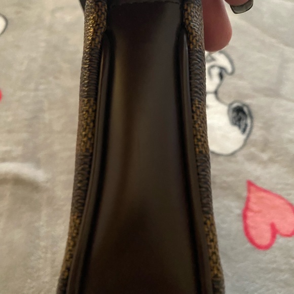 Authentic Louis Vuitton pochette - Picture 12 of 16